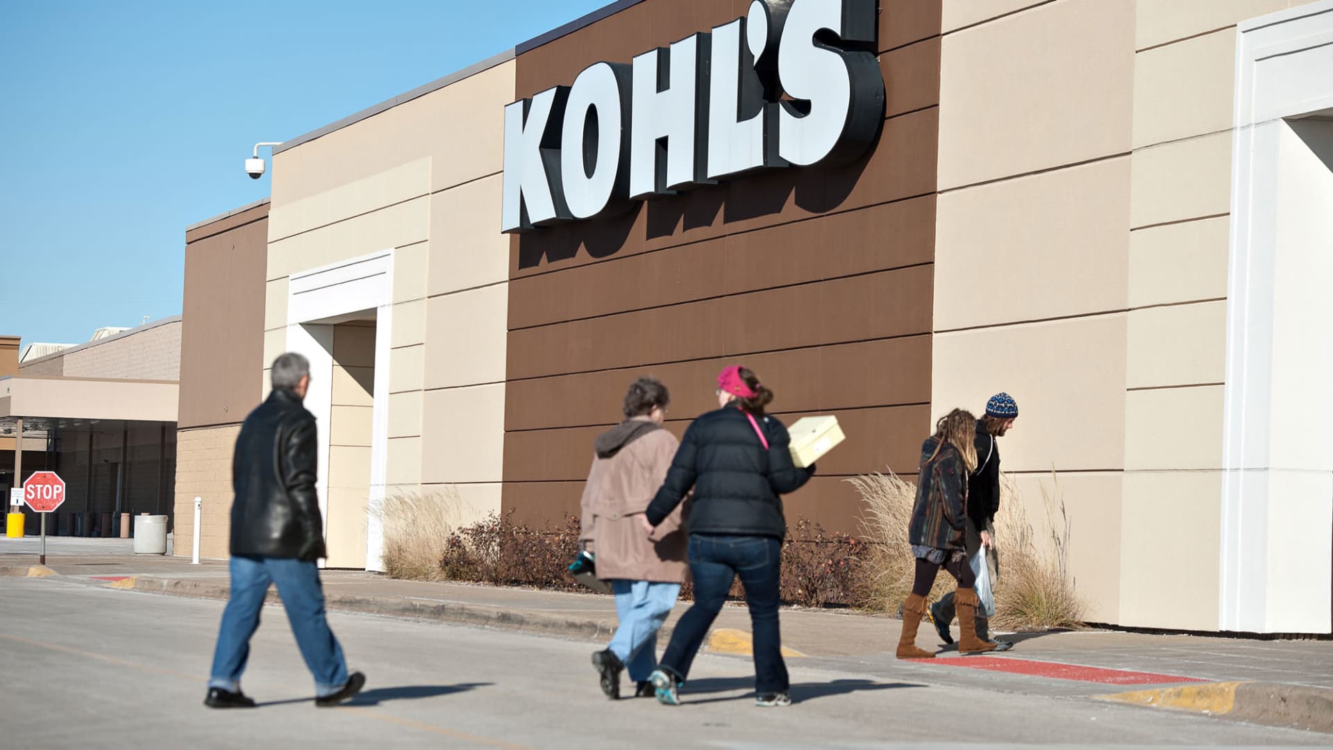 Here’s why Vitamin Shoppe’s owner wants to buy Kohl’s – and what could happen next – CNBC