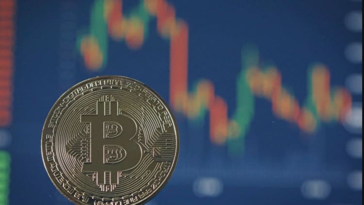 Veteran trader Art Cashin says bitcoin has gone “parabolic"