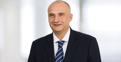 Airbus poaches Rolls-Royce executive to head up sales division