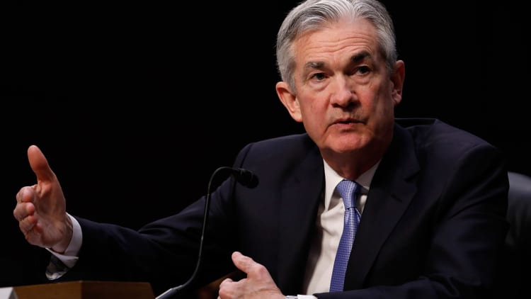 Fed nominee Powell backs 'tailoring' regulations to ease up on small banks