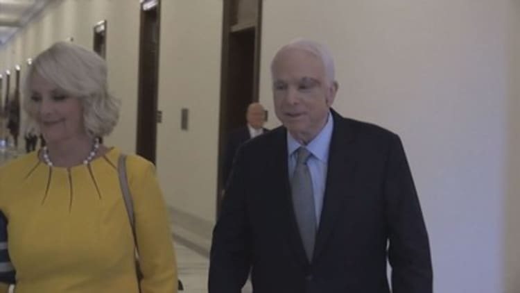 John McCain will support Senate tax bill, boosting its chances of passing
