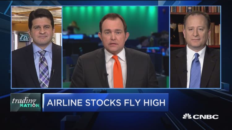 Trading Nation: Airline stocks fly high