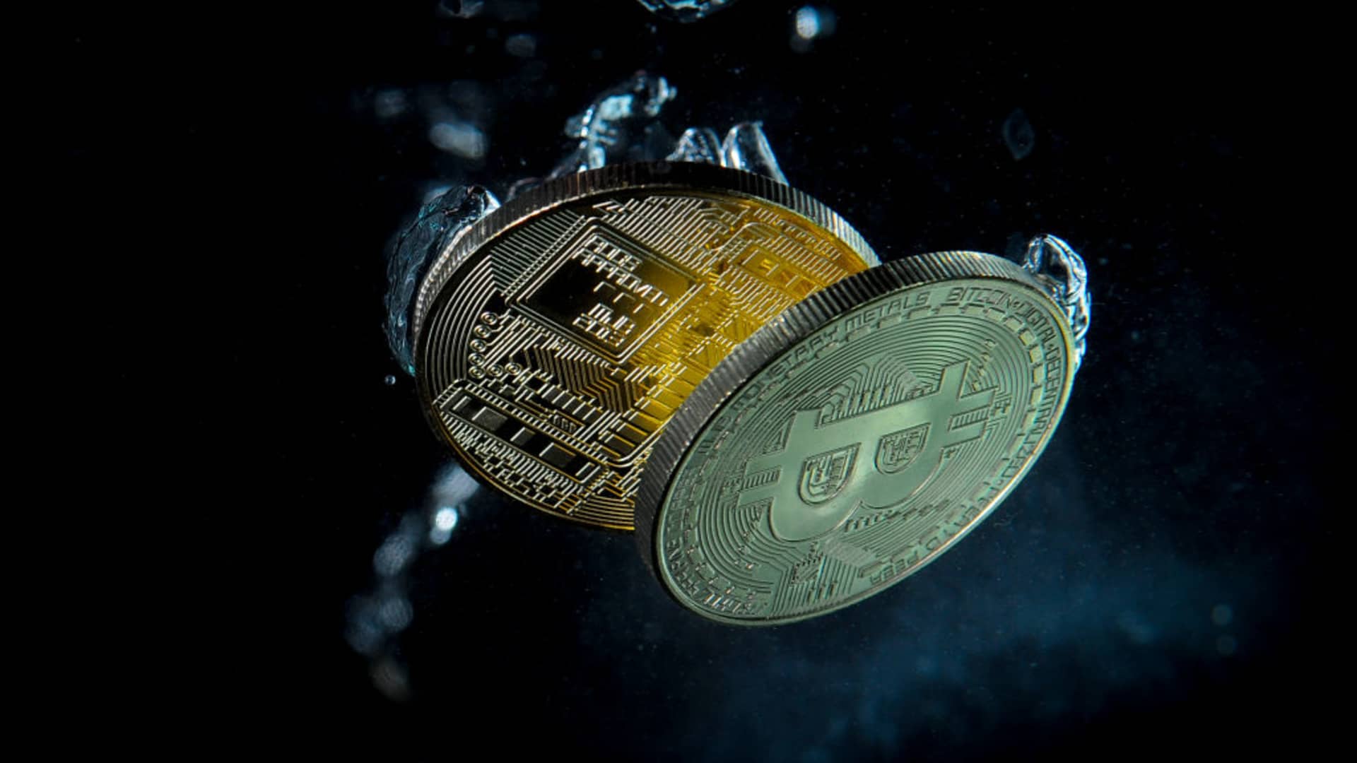 Bitcoin drops below key $9,000 level on Coinbase