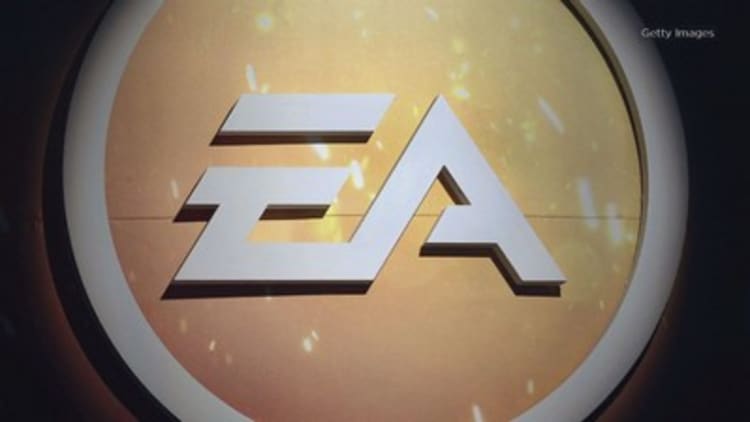 Analyst cuts EA profit estimates after social media uproar leads to 'Star Wars' game sales plunge