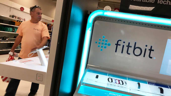 GS: Fitbit at a Target store 170130