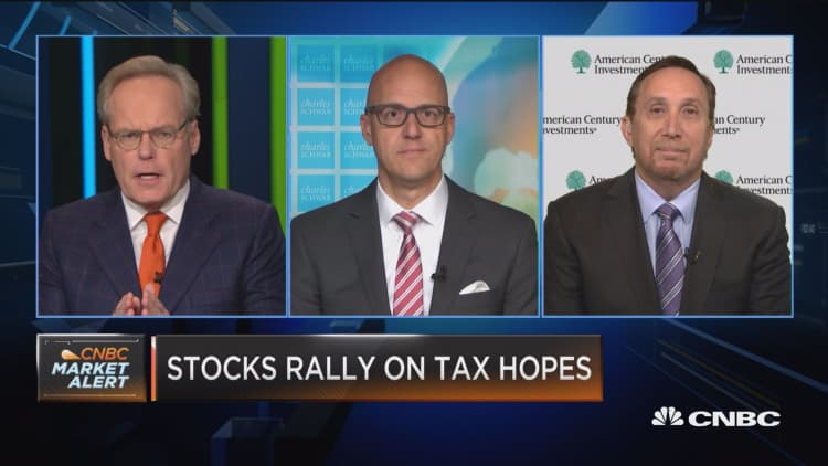 Stocks rally on tax hopes