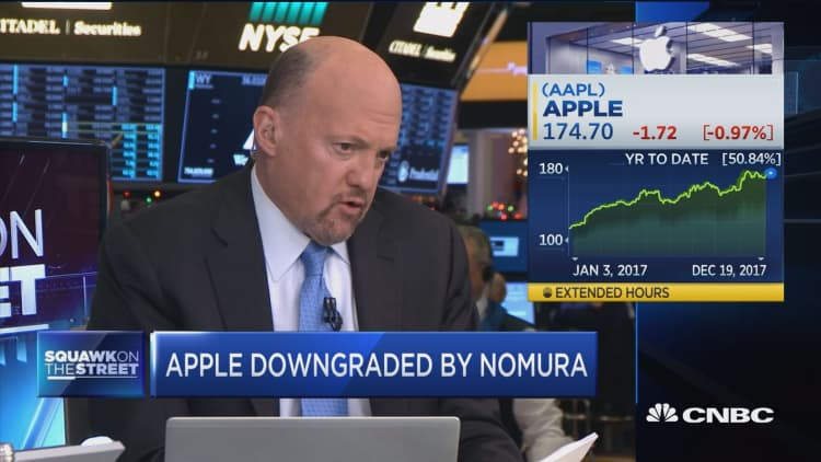 Cramer defends Apple after rare downgrade, saying earnings call 'directly contradicts' report