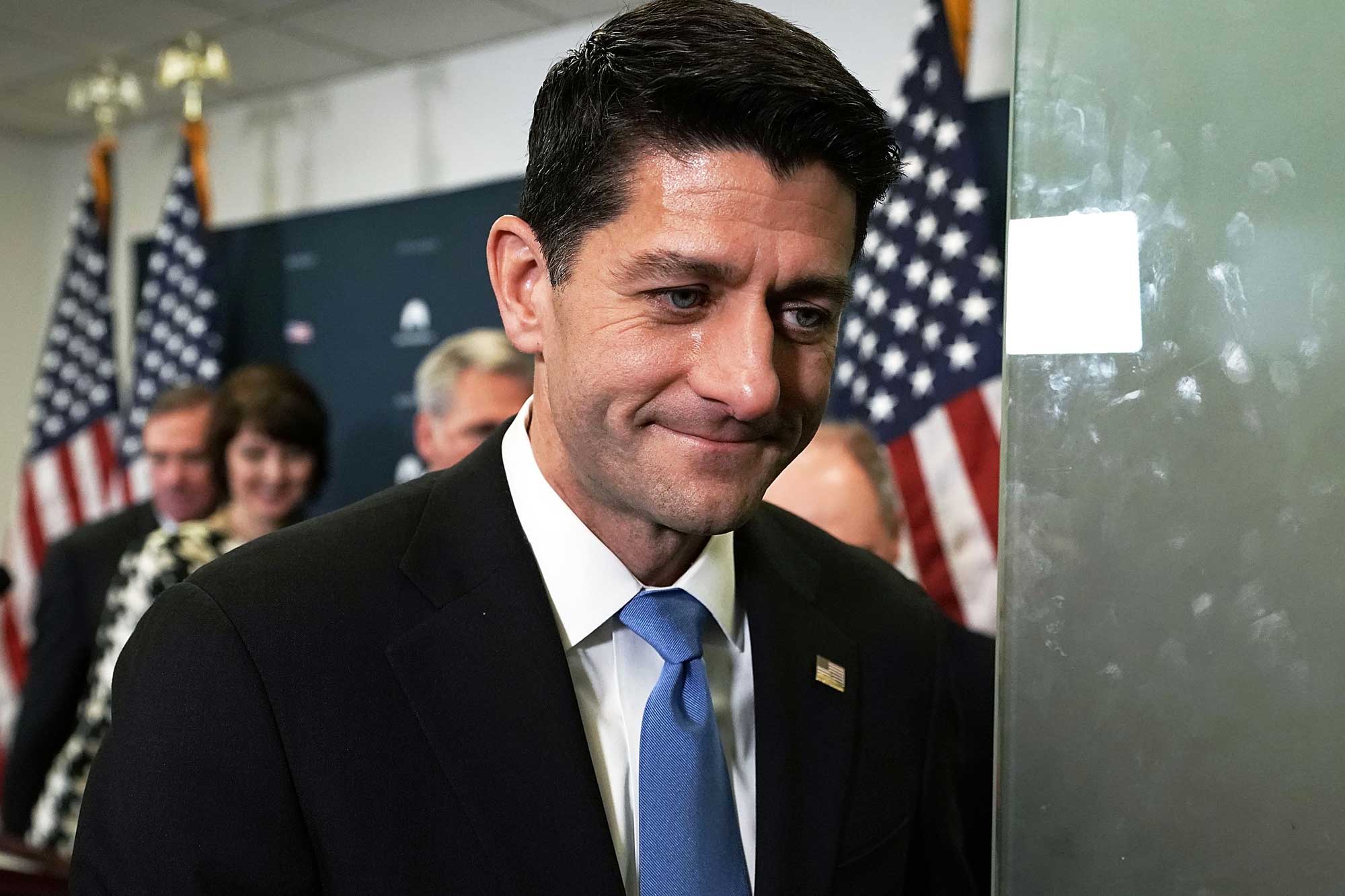 House passes bill to avoid government shutdown, sends to Senate