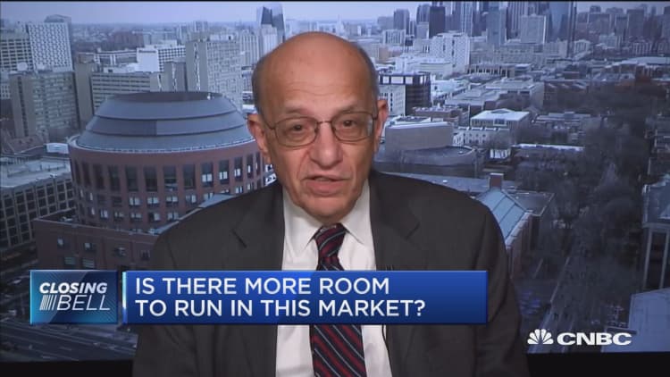 Rising rates and political uncertainties will weigh on the market: Jeremy Siegel