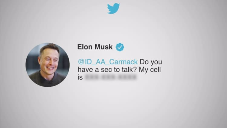 Here's what happened when we called Elon Musk's cell after he accidentally posted it on Twitter