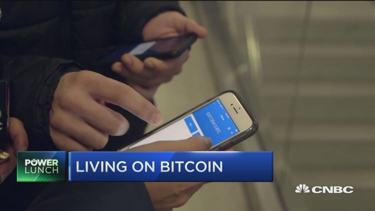 Living on bitcoin is no picnic: CNBC reporter tries it out for a week