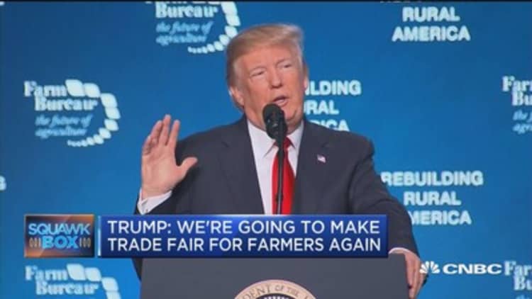 Trump tells farmers he wants a better deal on NAFTA
