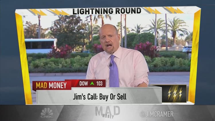 Cramer's lightning round: The analysts downgrading Edwards Lifesciences are 'knuckleheads'