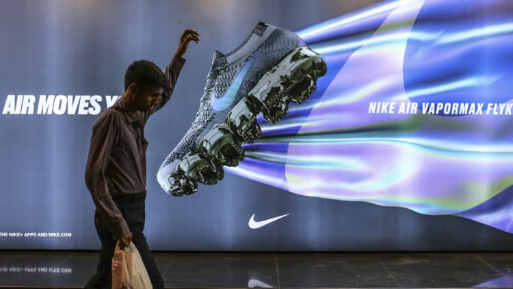 descanso neumático Mamá Nike's head of diversity leaves amid workplace culture reform efforts