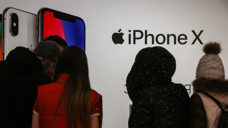 Why I'm not worried about mix of iPhone shipments: Analyst