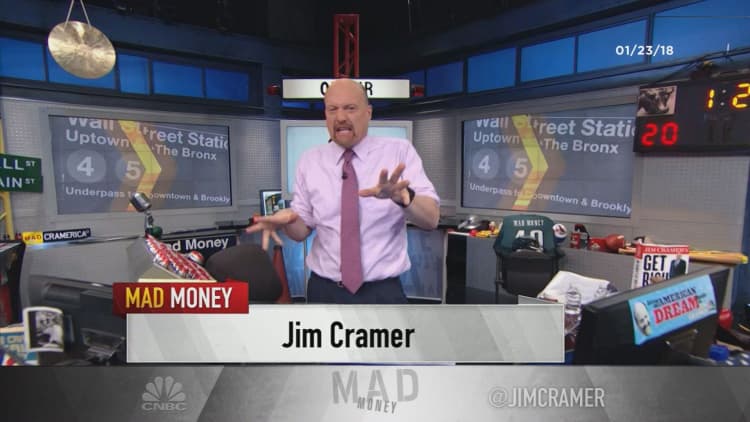 Cramer's lightning round: Buy HP Inc. despite Morgan Stanley's downgrade