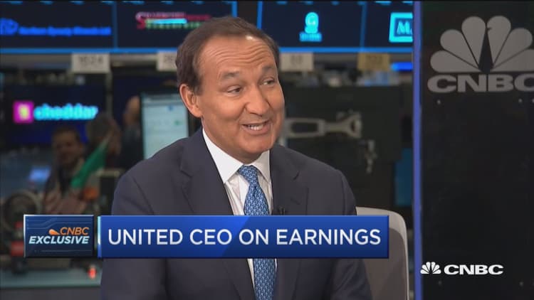 United CEO Oscar Munoz: Airline industry has been improving