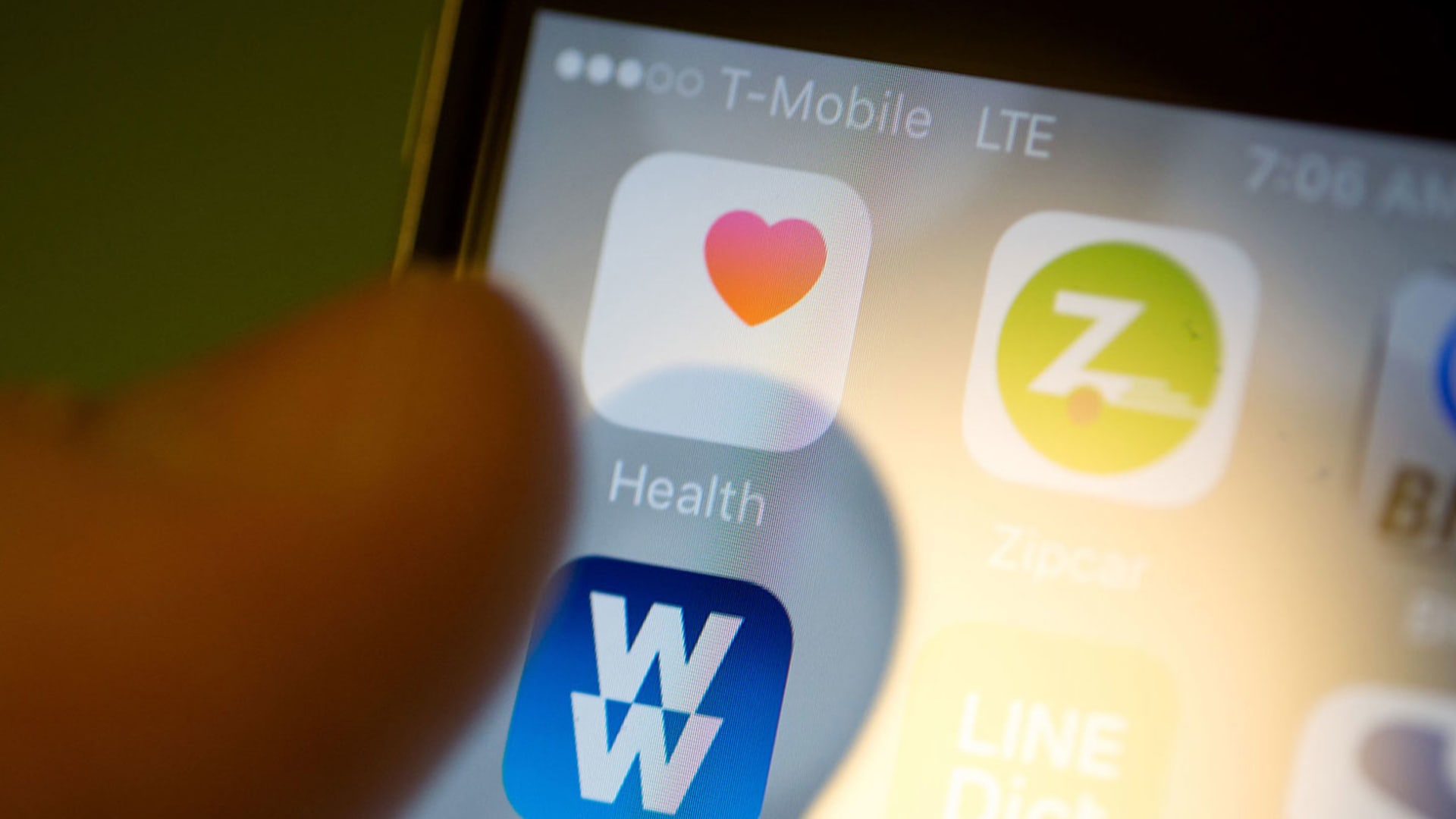 Apple will let you keep your medical records on your iPhone