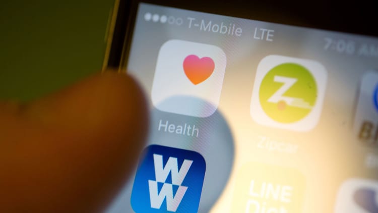 Apple to allow access to health records on iPhones