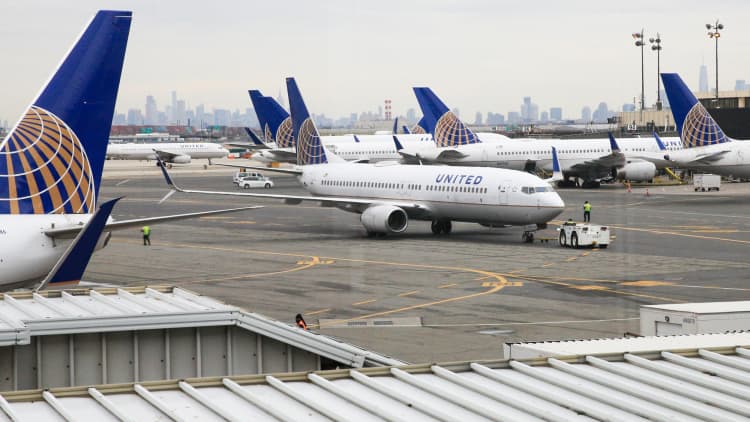 United: Employee didn't knowingly put dog in overhead compartment