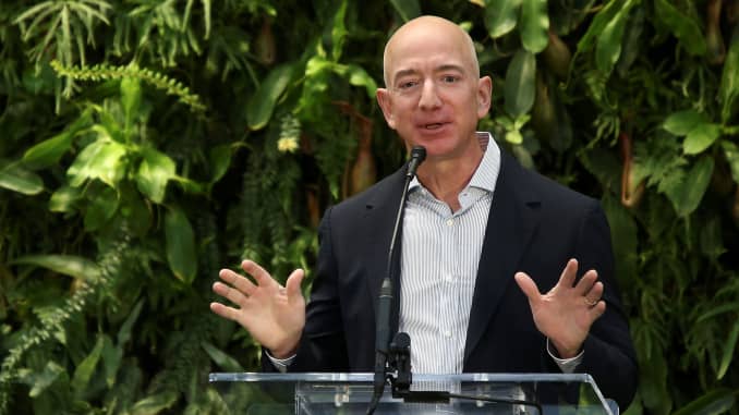 RT: Jeff Bezos, CEO of Amazon Amazon Spheres Seattle Wa. 180129-003