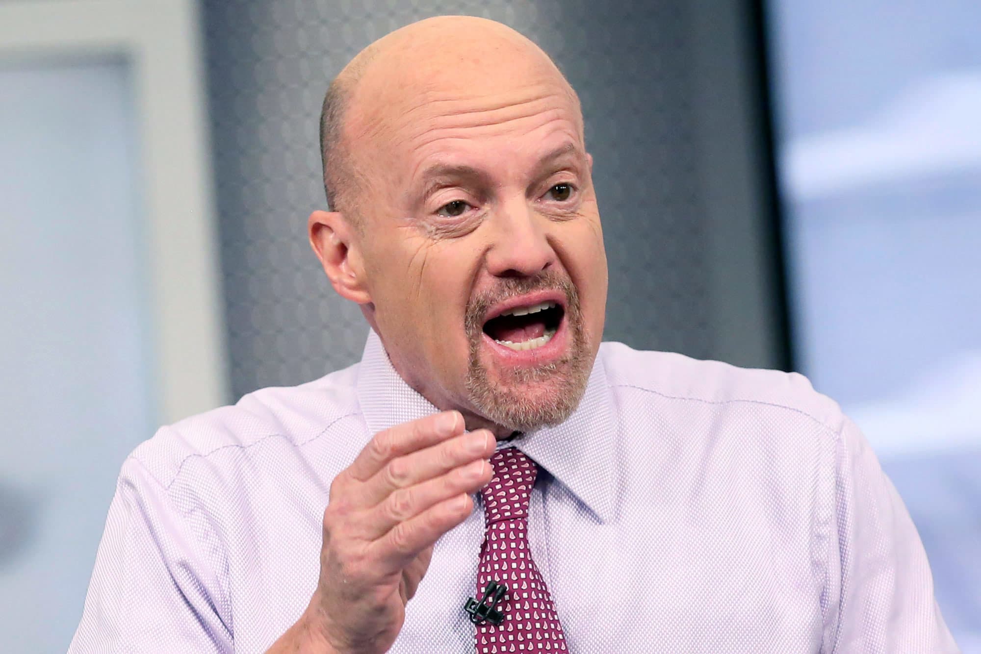 Cramer believes that latest AI advancements are not capable of reducing inflation at this time