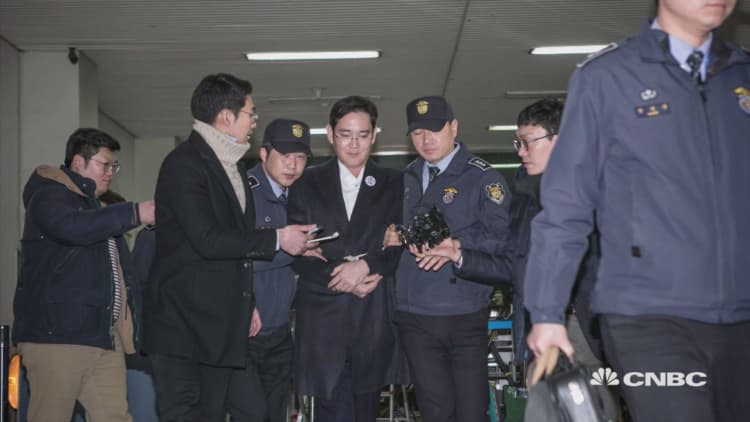 Samsung's heir is unexpectedly freed from jail