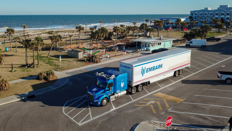 Embark Trucks self-driving truck drives Los Angeles to Jacksonville