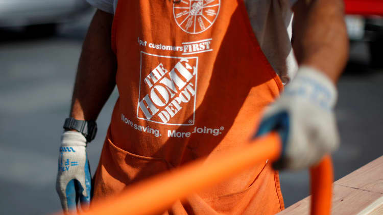 Home Depot earnings beat forecasts