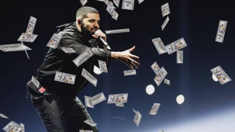 Drake gave away the entire $1 million budget for his new music video