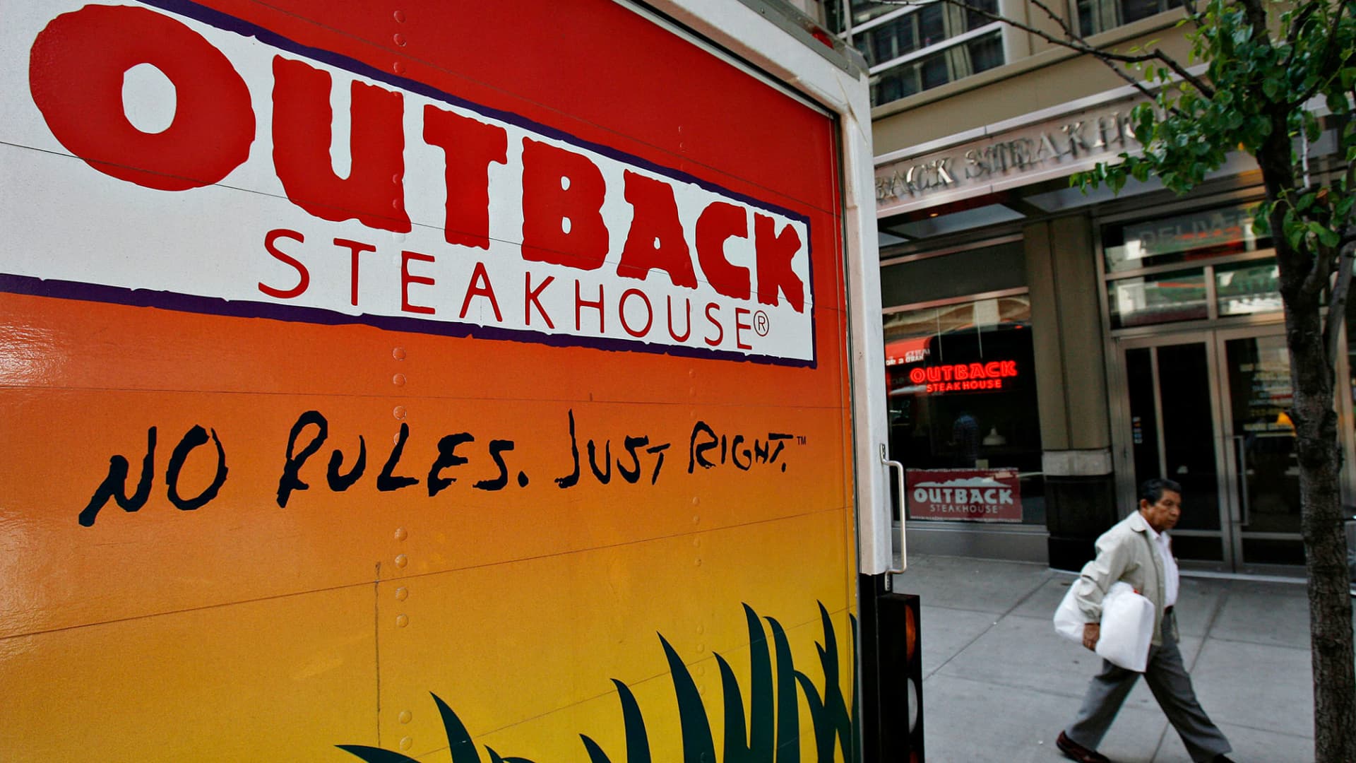 Outback Steakhouse owner’s stock rises after activist Starboard Value buys stake