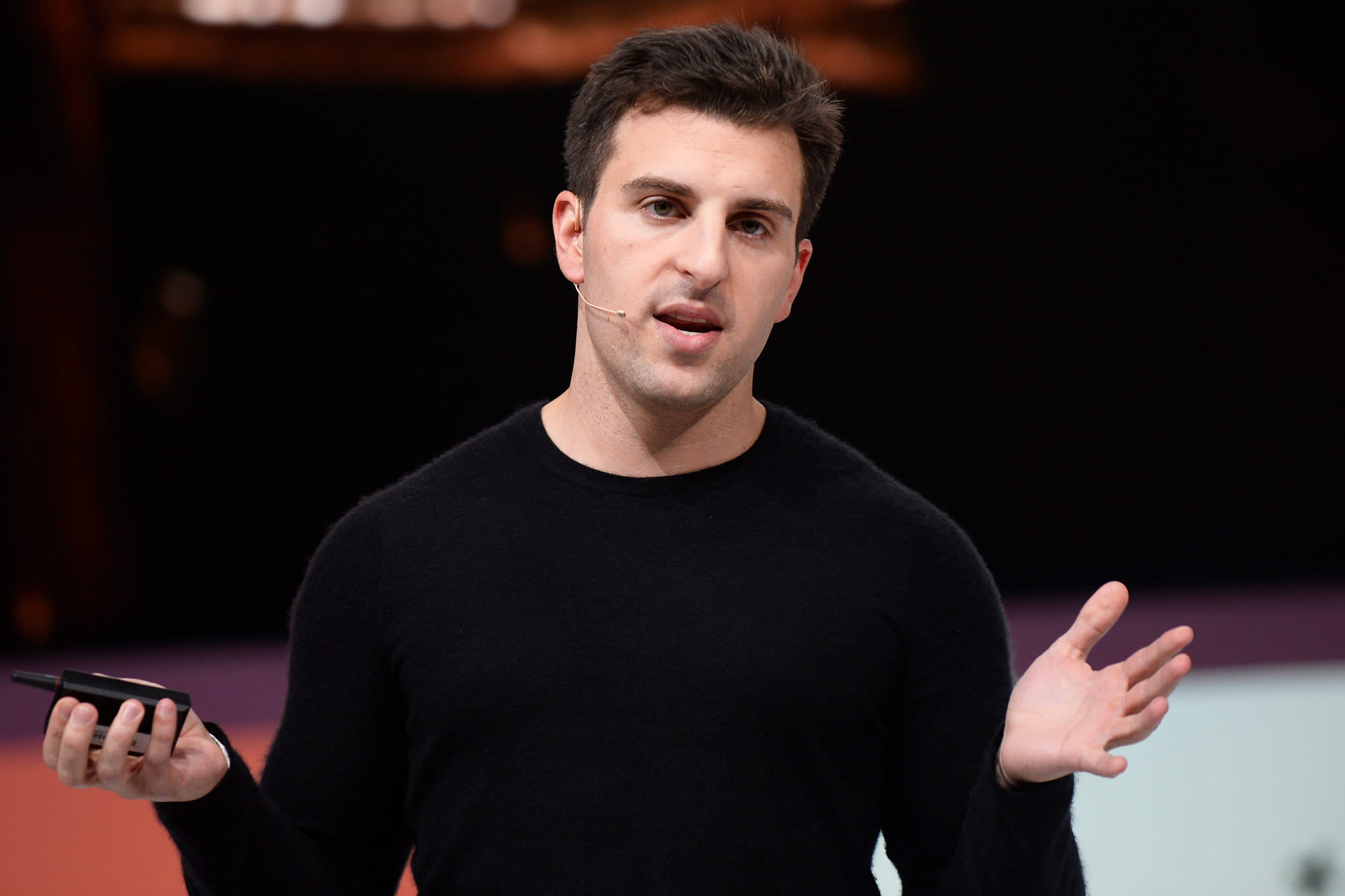 Airbnb seeks to raise roughly $3 billion in IPO