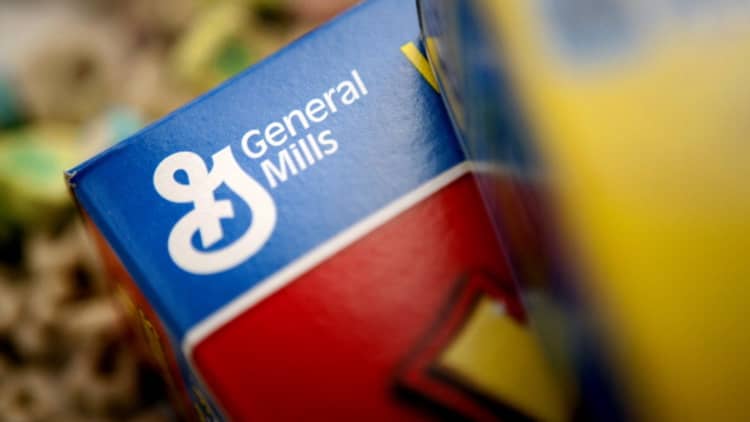 General Mills to buy pet food maker Blue Buffalo for $8 billion