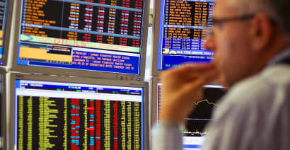 European stocks close higher as traders digest rate hikes; FTSE closed