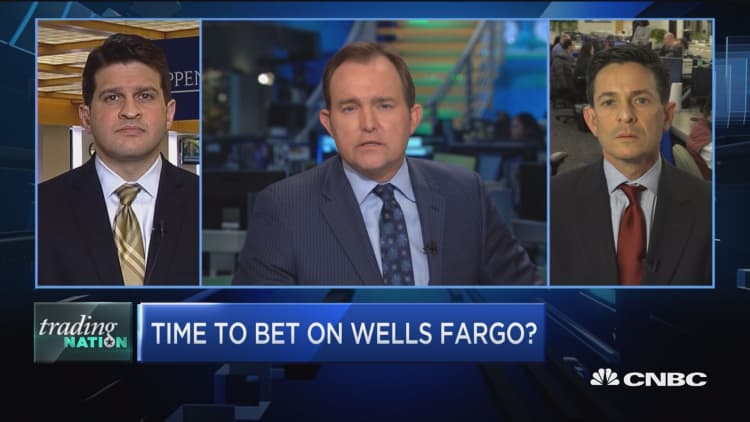 Trading Nation: Wells Fargo gets Buffett boost