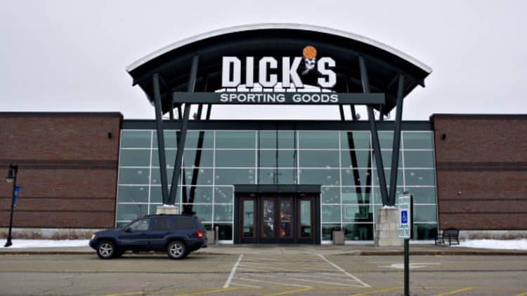 Dick's curbing gun sales