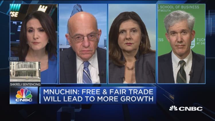 Experts debate the effectiveness of Trump's tariffs
