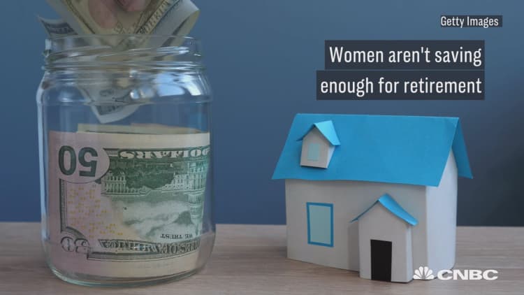 Women aren't saving enough for retirement