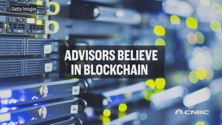 Advisors believe in blockchain