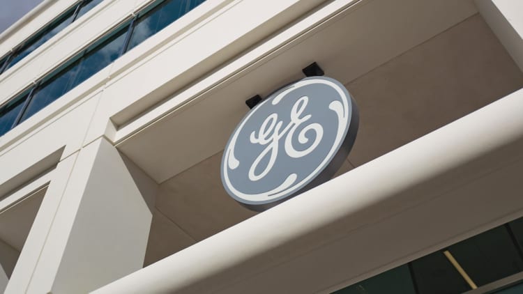 GE shares are tanking after JPMorgan says its dividend is "still high risk"