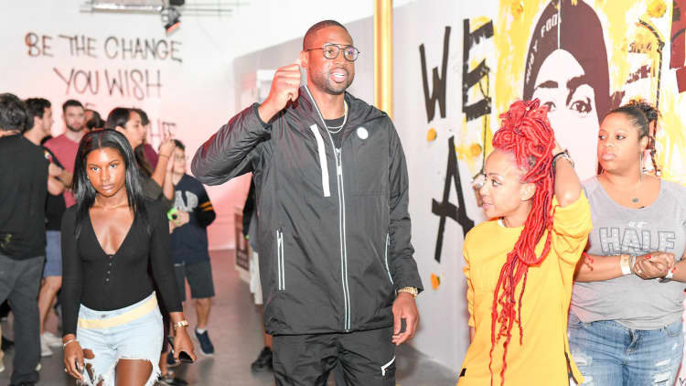 Dwyane Wade donates $200,000 to Parkland victims and sponsors art exhibit in their honor