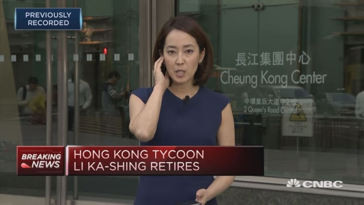 Hong Kong tycoon Li Ka-shing retires