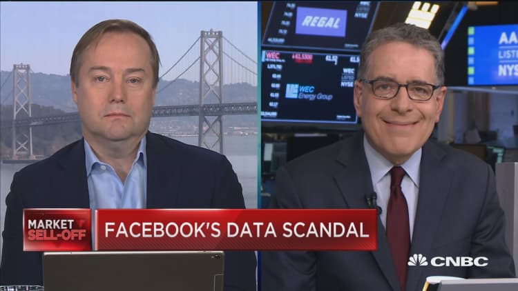 Sheryl Sandberg should run Facebook, Zuckerberg has done a horrible job: Jason Calacanis