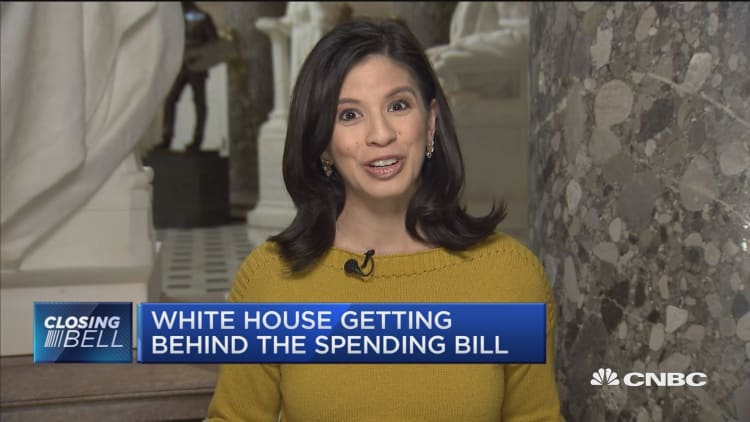 White House getting behind spending bill