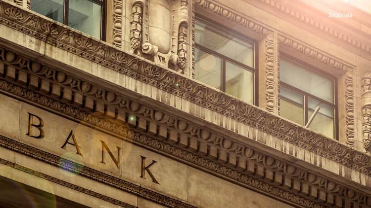 Banks are breaking down even as rates are rising. Here’s why