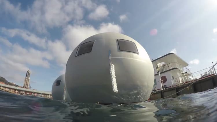 This floating hotel room is built to withstand a tsunami