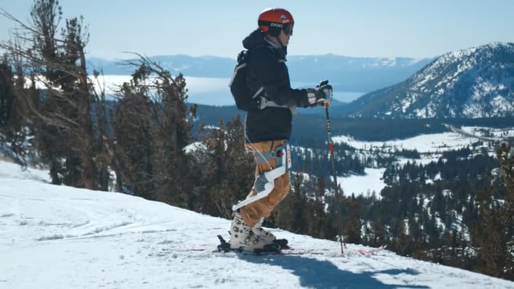 ROAM's new exoskeleton enhances your skiing and snowboarding