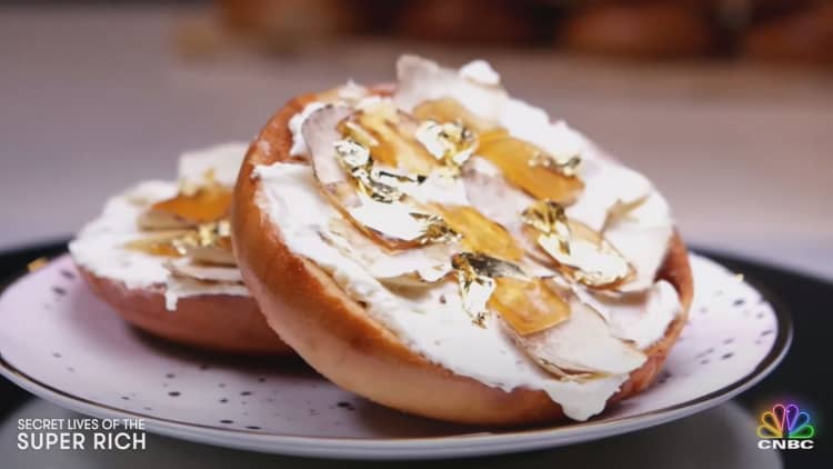 The most luxurious bagel in New York City cost $1,000