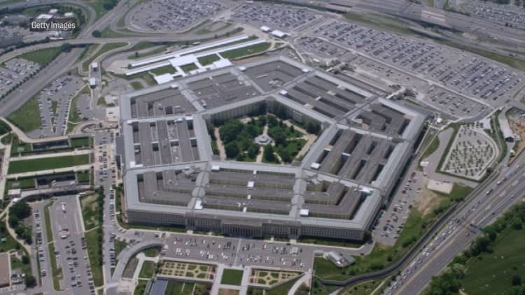 Pentagon 'has no legal authority' to fund Trump's wall, senators tell Defense Secretary Mattis