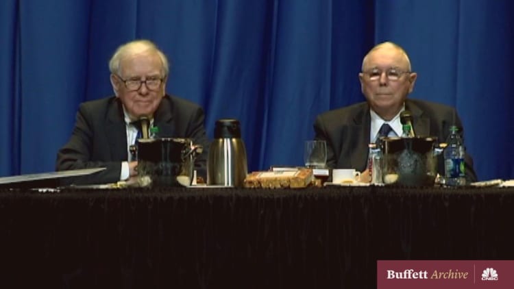 Should Buffett be less vocal about his political views?